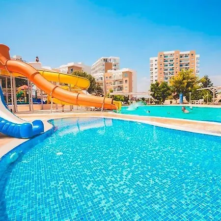 2 Bedroom Apartment - Spa Resort - Long Beach Lägenhet Trikomo
